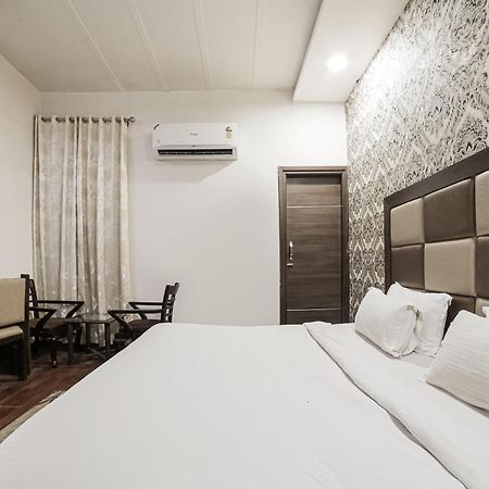 Townhouse Hollywood Heights Otel Amritsar Dış mekan fotoğraf