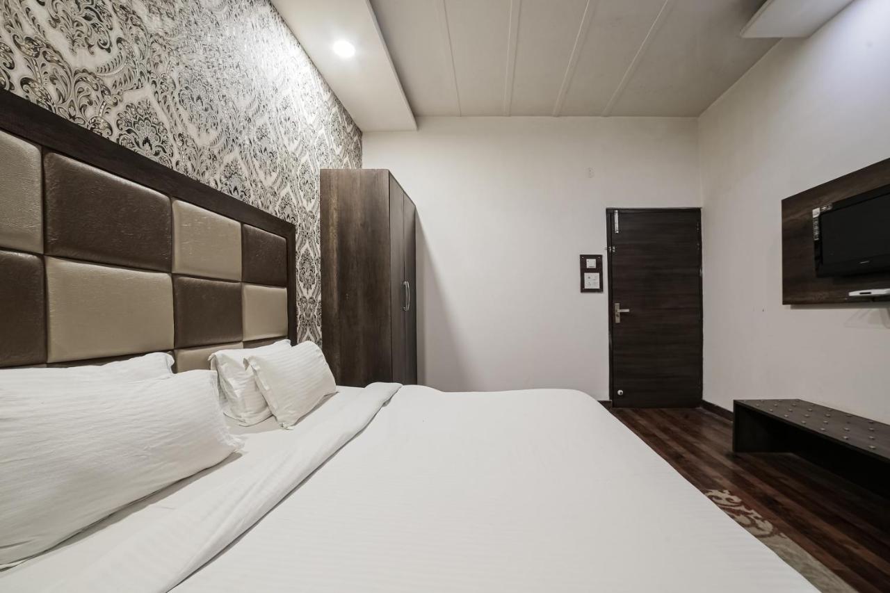 Townhouse Hollywood Heights Otel Amritsar Dış mekan fotoğraf