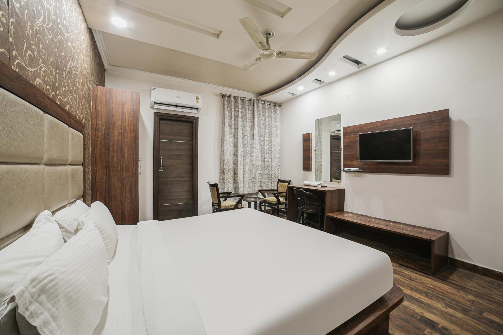 Townhouse Hollywood Heights Otel Amritsar Dış mekan fotoğraf
