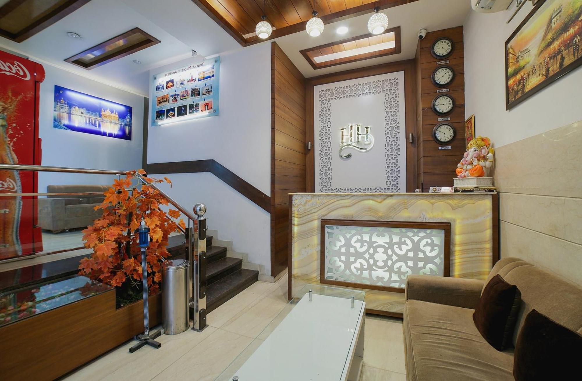 Townhouse Hollywood Heights Otel Amritsar Dış mekan fotoğraf